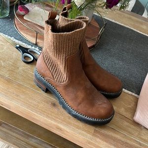 Target boots women’s size 9